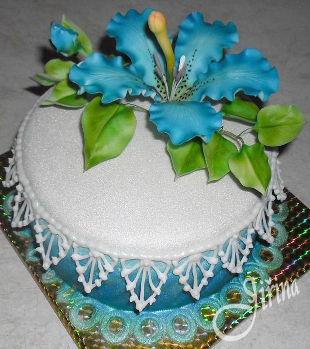 modrý, airbrush, květinová vazba, krajka